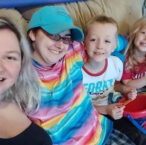 Meet your Posher, Kira